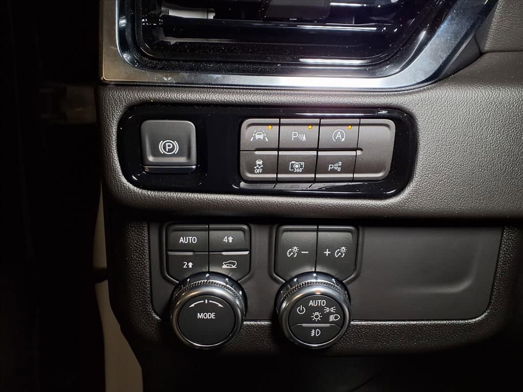 New 2026 GMC Yukon XL Denali w/ Sun & Power Step Package image 17