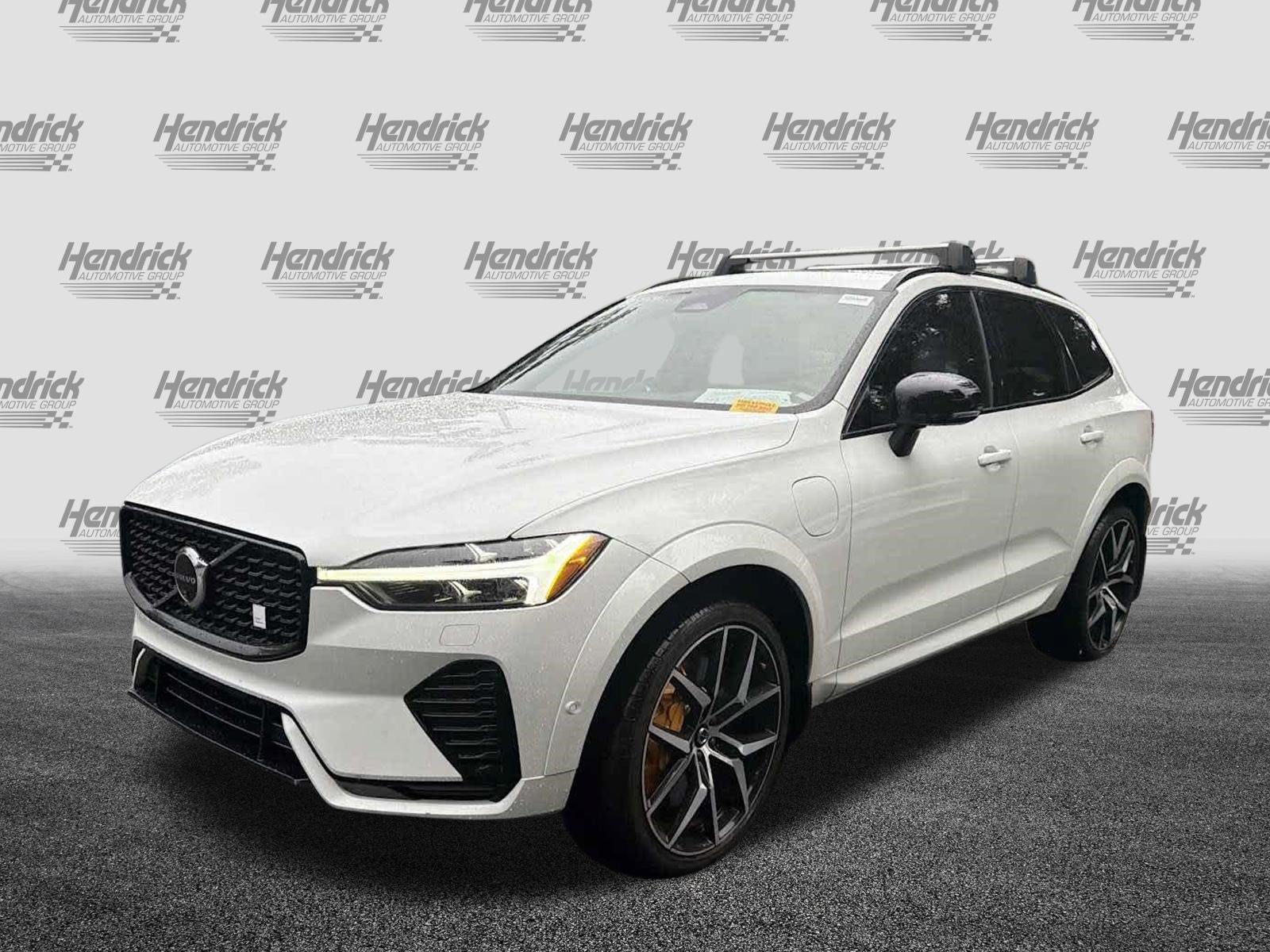Used 2023 Volvo XC60 B5 Ultimate w/ Climate Package FWD image 6