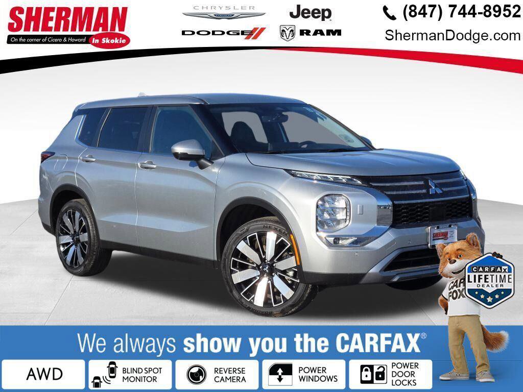 Used 2025 Mitsubishi Outlander SEL image 1