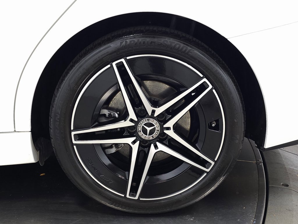 Used 2023 Mercedes-Benz C 300 4MATIC Sedan image 13