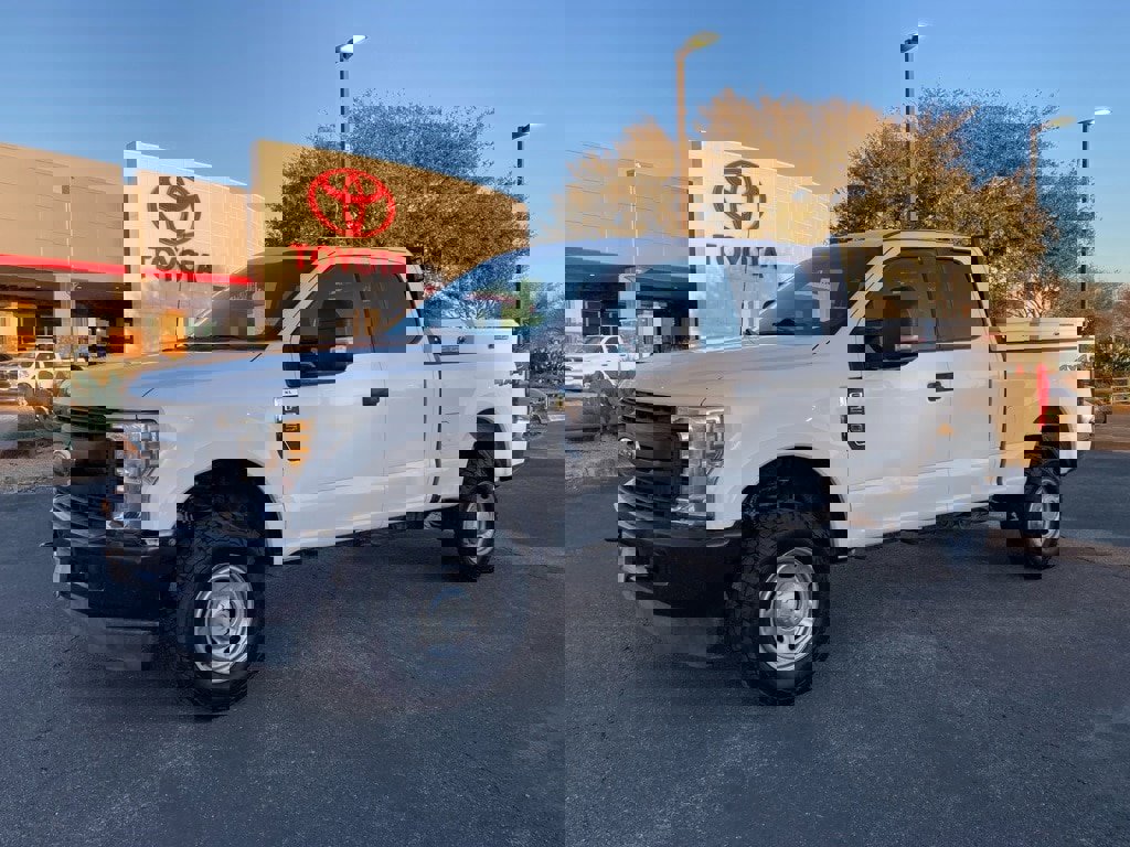 Used 2019 Ford F250 XL w/ Power Equipment Group image 3