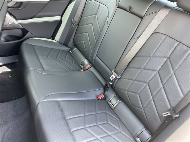 New 2026 BMW i5 eDrive40 w/ Premium Package image 16