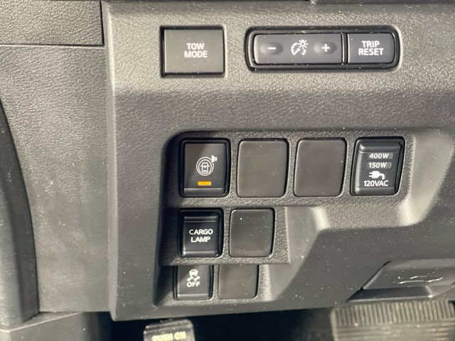 Used 2024 Nissan Frontier SV w/ SV Convenience Package RWD image 11