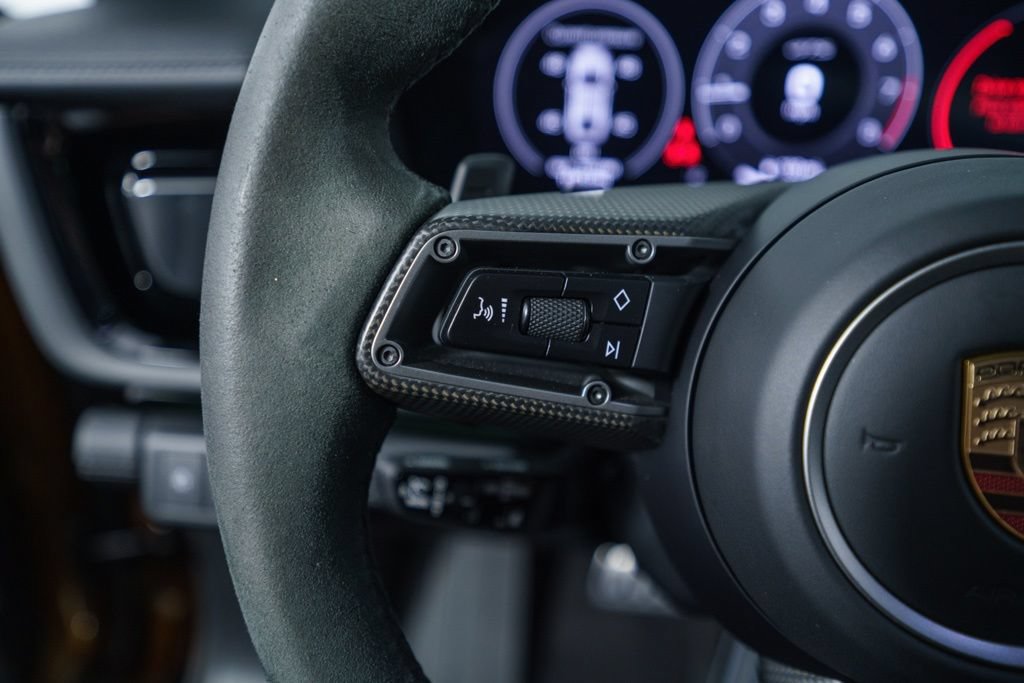 Certified 2025 Porsche Panamera GTS AWD/4WD image 24