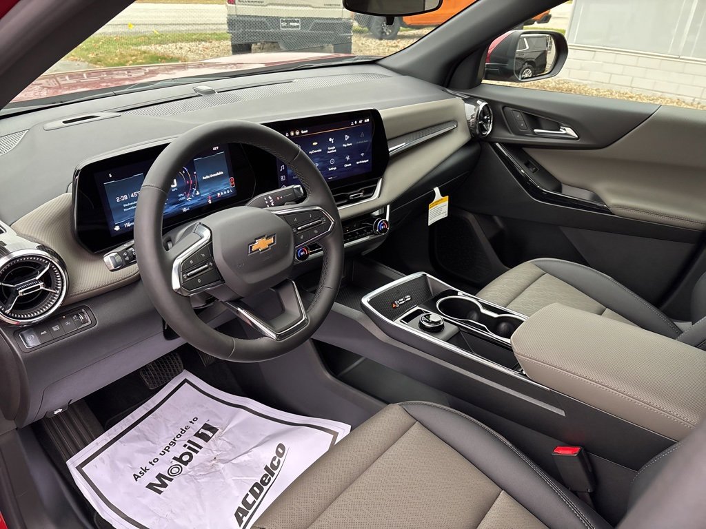 New 2026 Chevrolet Equinox LT w/ Convenience Package II image 17