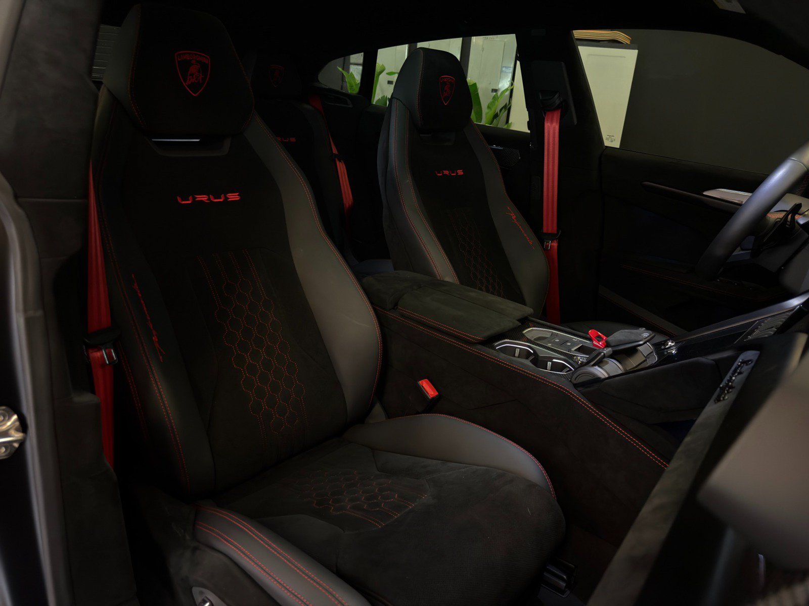 Used 2023 Lamborghini Urus Performante AWD/4WD image 26