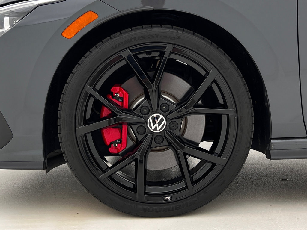 Used 2024 Volkswagen GTI SE FWD image 27