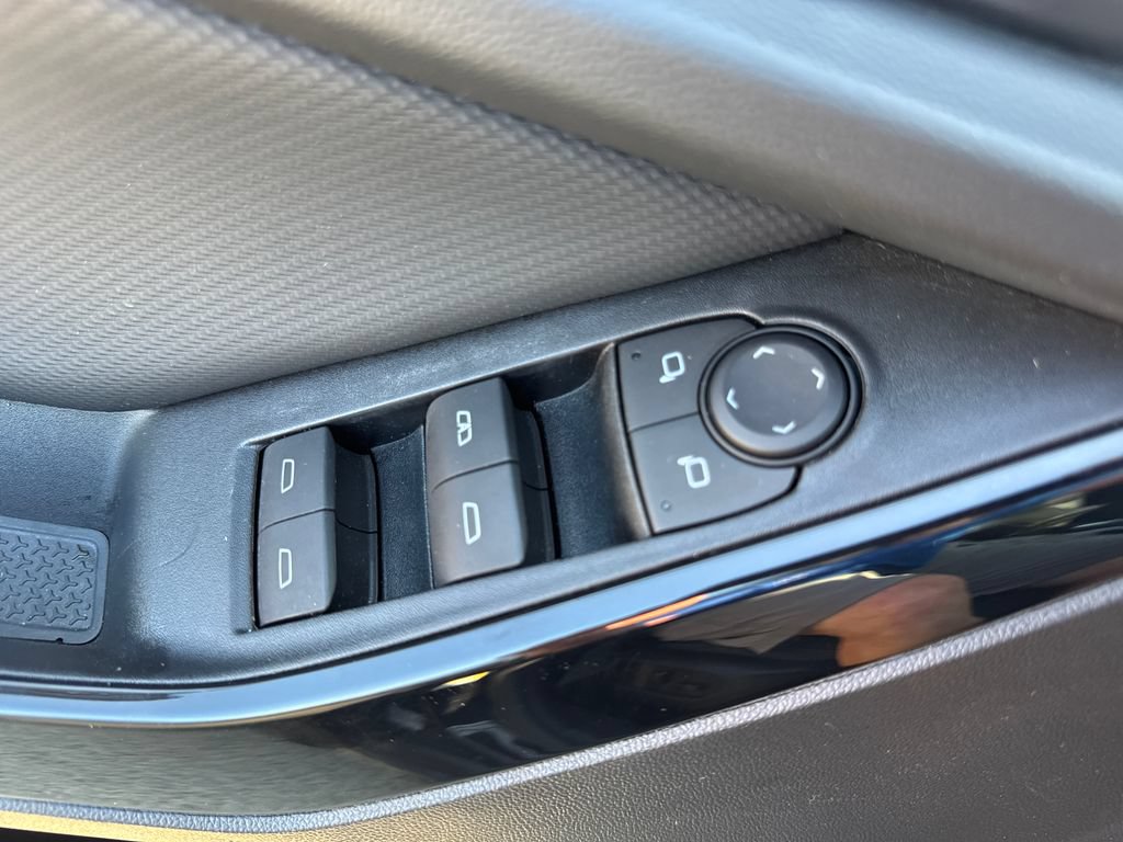 Used 2025 Chevrolet Equinox LT w/ Convenience Package II AWD/4WD image 18