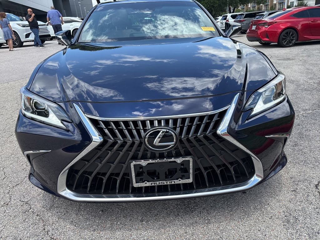 Used 2025 Lexus ES 300h w/ Premium Package FWD image 8