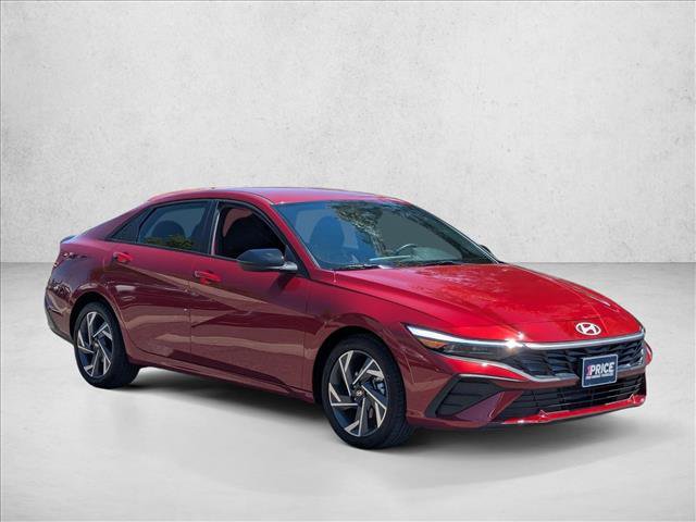 Used 2025 Hyundai Elantra Sport FWD image 3