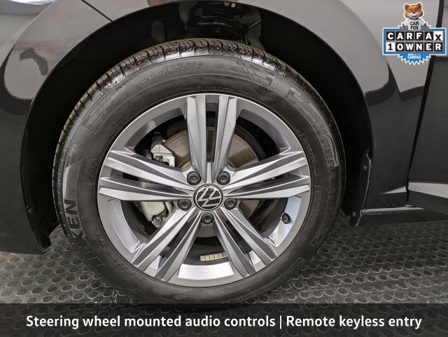 Used 2024 Volkswagen Jetta SE w/ Panoramic Sunroof Package FWD image 9