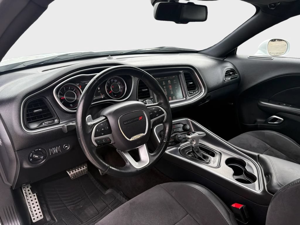 Used 2016 Dodge Challenger R/T Plus RWD image 10