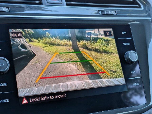 Certified 2023 Volkswagen Tiguan SE w/ Panoramic Sunroof Package FWD image 22