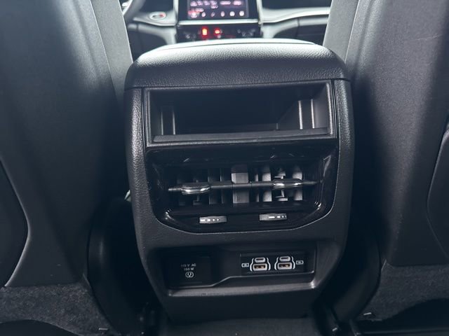 Certified 2025 Jeep Grand Cherokee Laredo w/ Luxury Tech Group I image 30