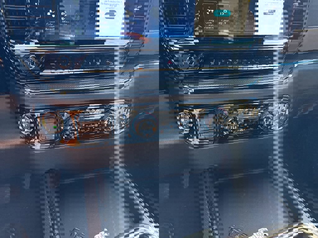 New 2026 Chevrolet Silverado 2500 ZR2 w/ LPO, Dark Essentials Package image 20