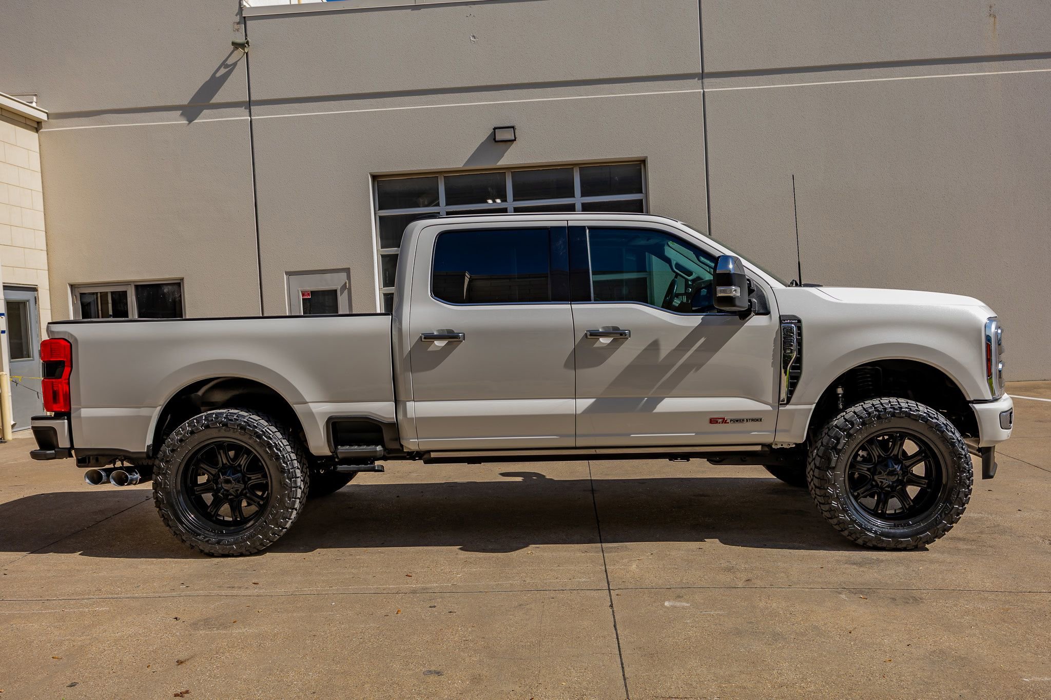 Used 2024 Ford F250 Limited w/ FX4 Off-Road Package image 11