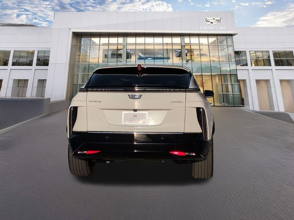 Certified 2024 Cadillac Lyriq Luxury AWD/4WD image 5