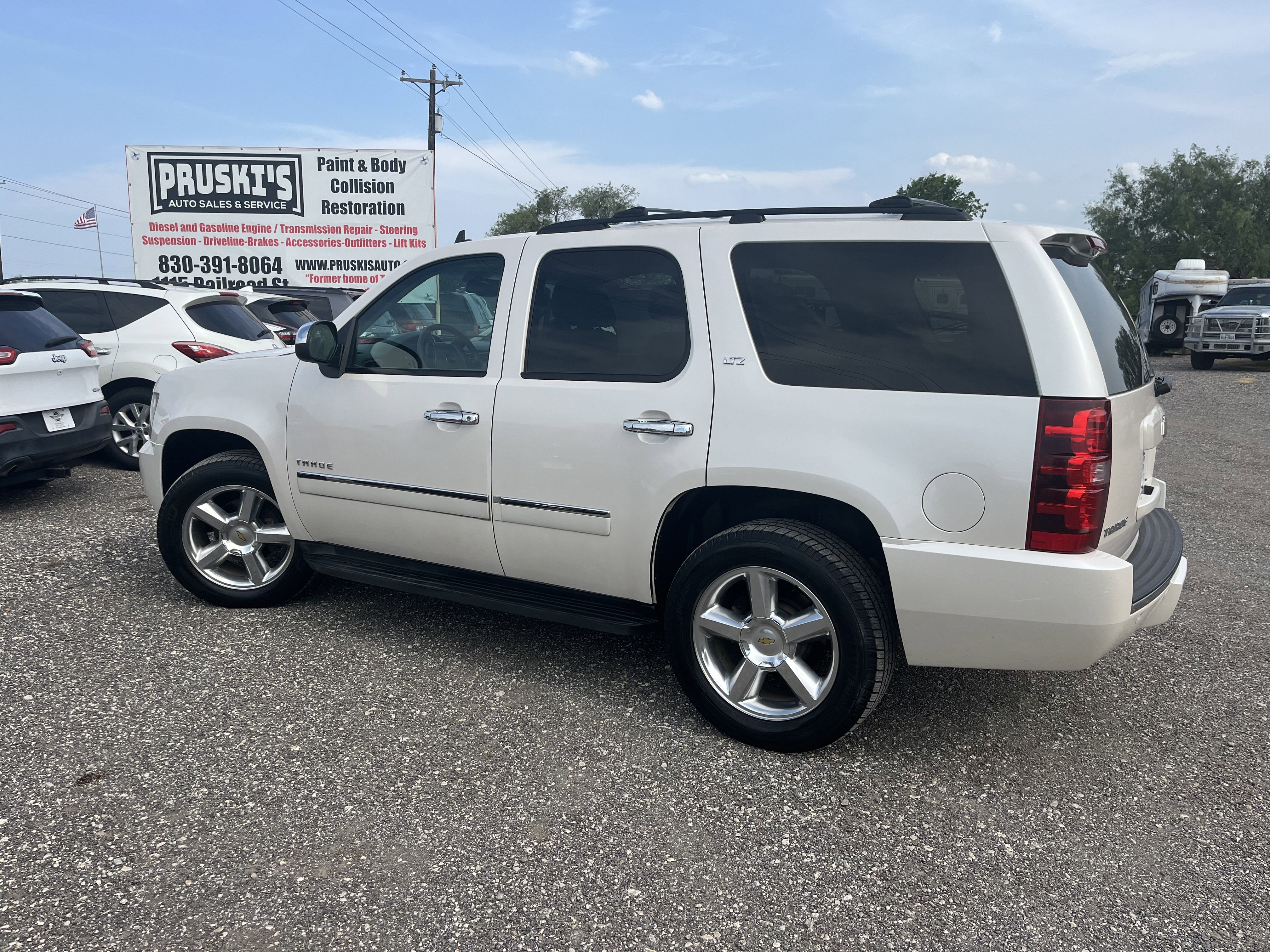 Used 2012 Chevrolet Tahoe LTZ image 3