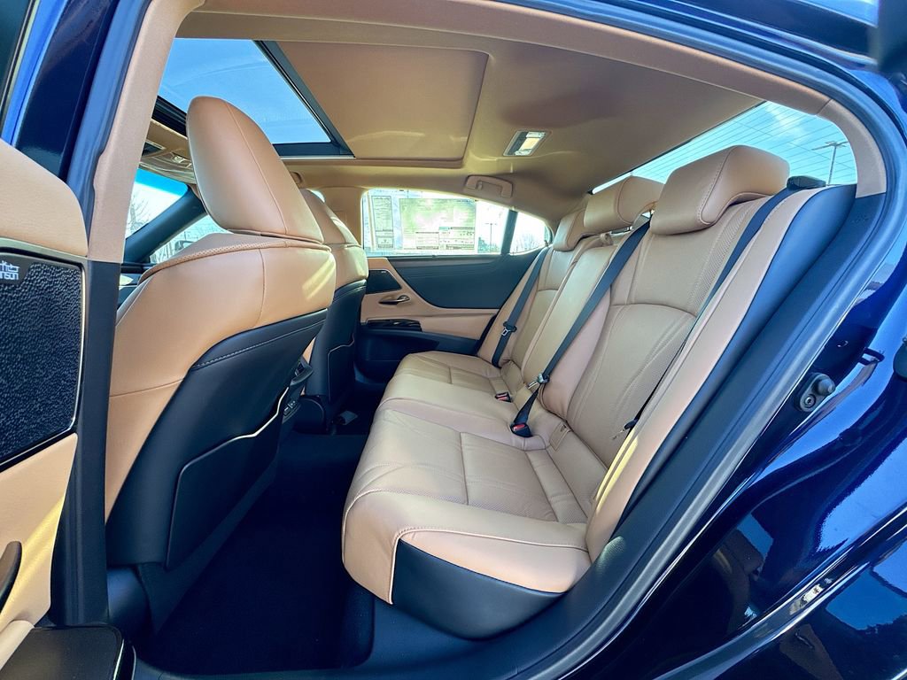 New 2025 Lexus ES 350 Ultra Luxury image 30