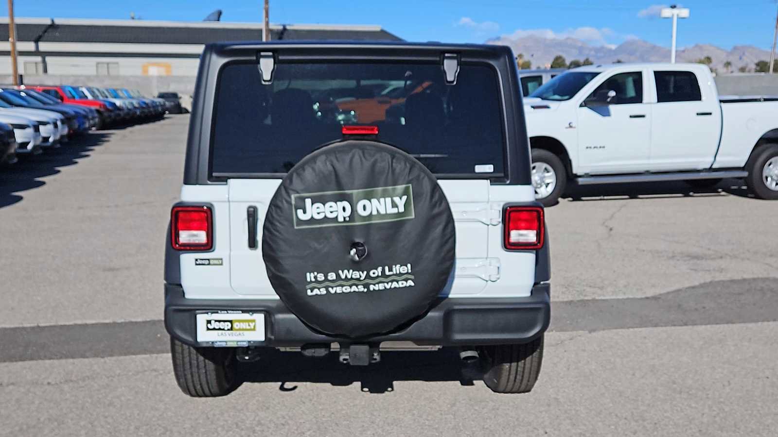 Used 2023 Jeep Wrangler Sport S image 13