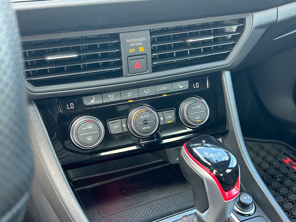 Certified 2022 Volkswagen Jetta GLI Autobahn w/ GLI Black Package FWD image 28