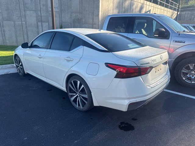 Used 2021 Nissan Altima 2.5 SR w/ SR Premium Package FWD image 2