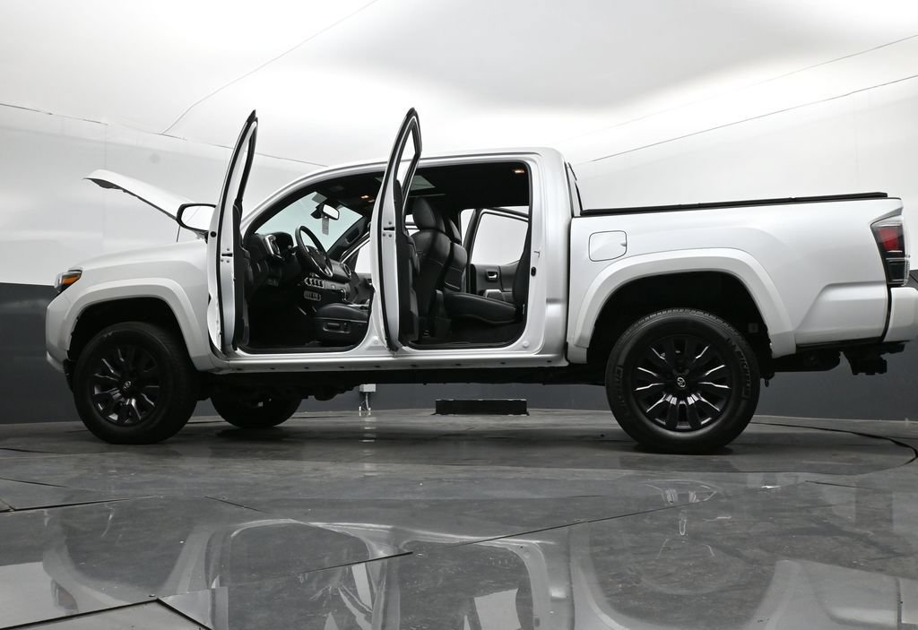 Used 2023 Toyota Tacoma Limited AWD/4WD image 37