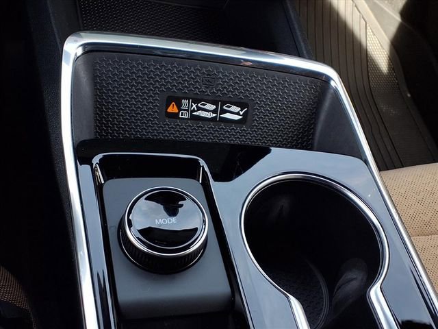 Used 2026 Chevrolet Equinox ACTIV w/ Convenience Package III image 16