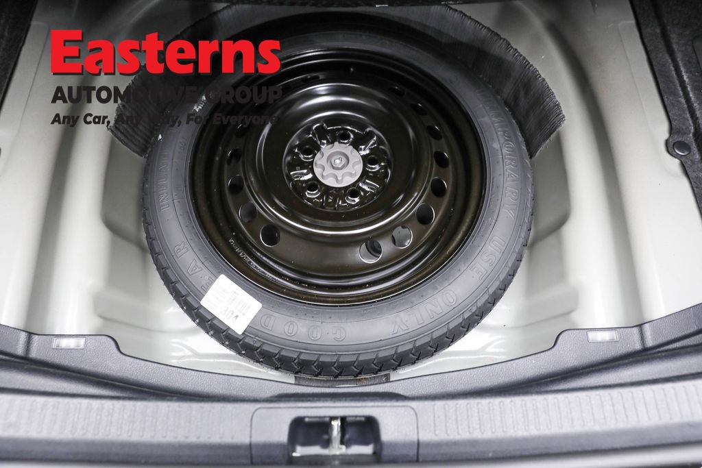 Used 2024 Toyota Camry LE FWD image 21