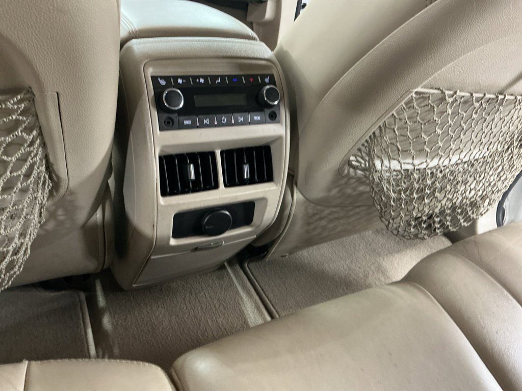 Used 2010 Cadillac SRX Premium image 11