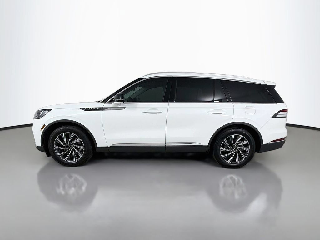 Used 2026 Lincoln Aviator 2WD image 8
