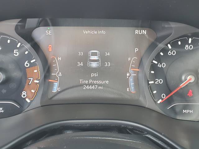 Used 2023 Jeep Compass Latitude w/ Sun and Sound Group AWD/4WD image 12