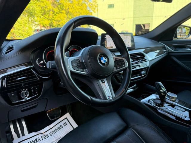 Used 2018 BMW 540i xDrive image 13