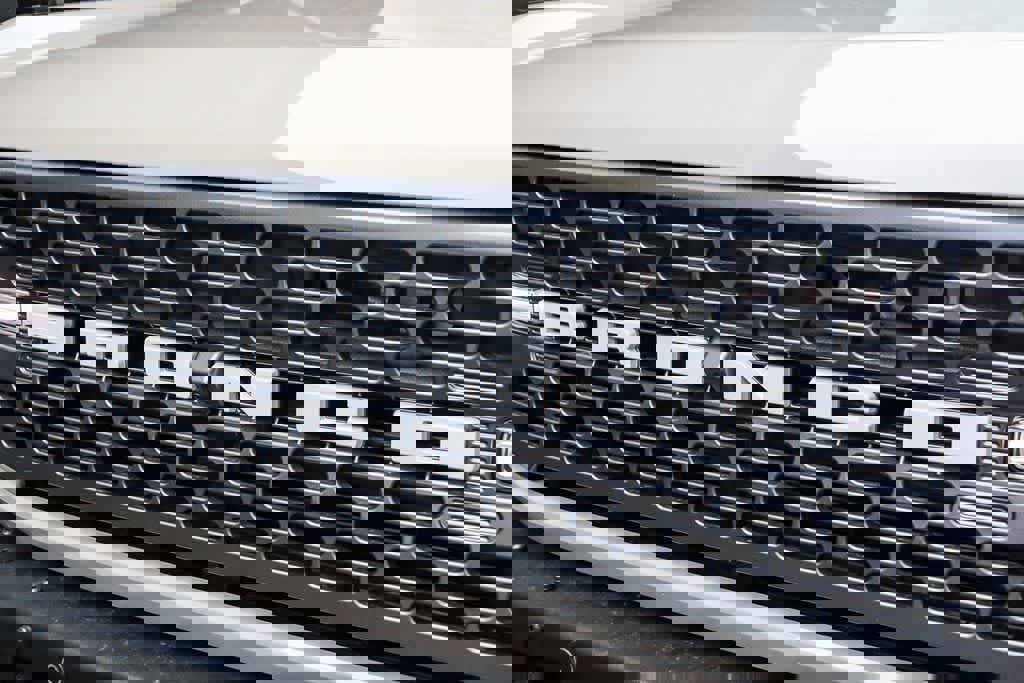 New 2025 Ford Bronco Badlands image 5