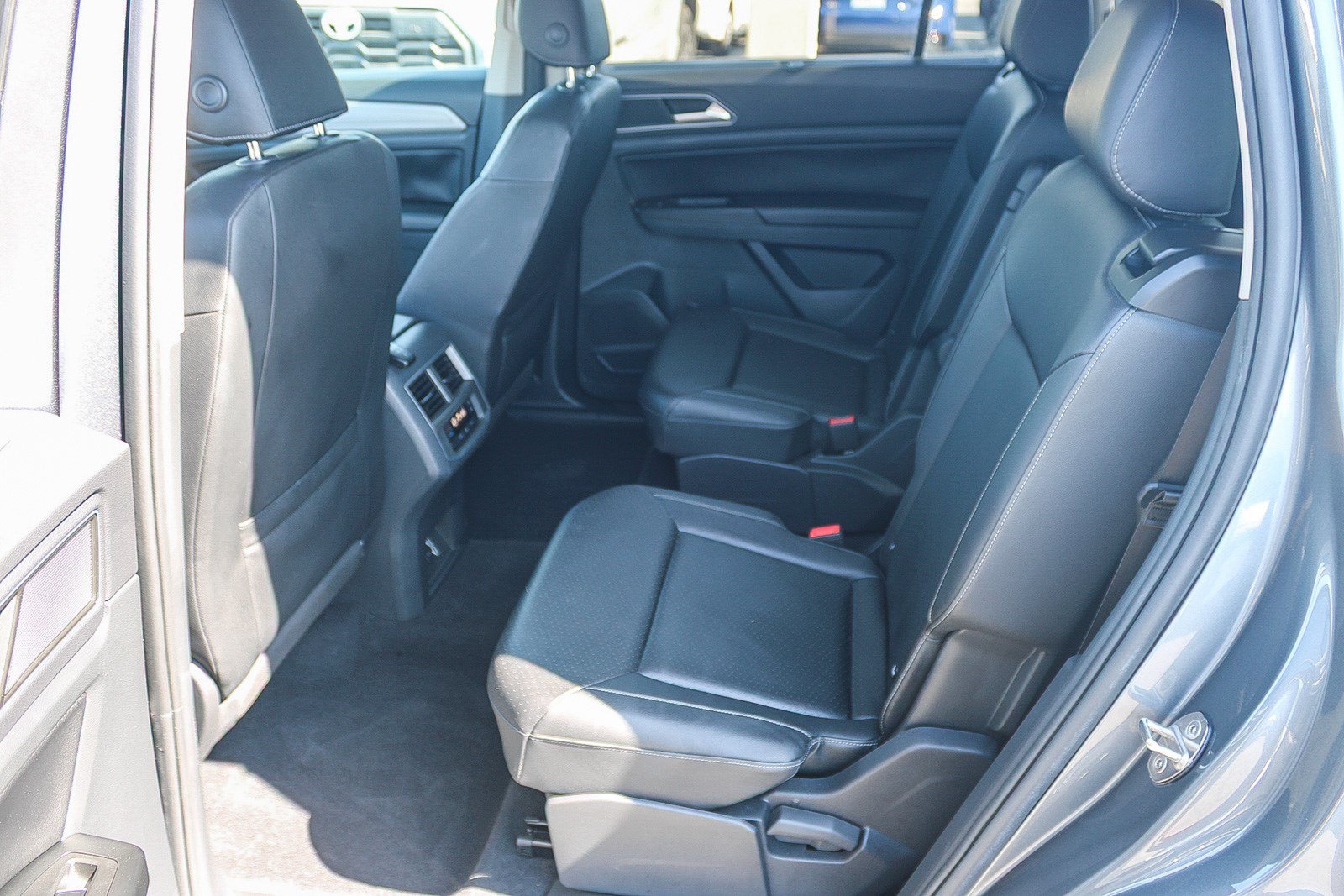 Used 2019 Volkswagen Atlas SE w/ Towing Package FWD image 19