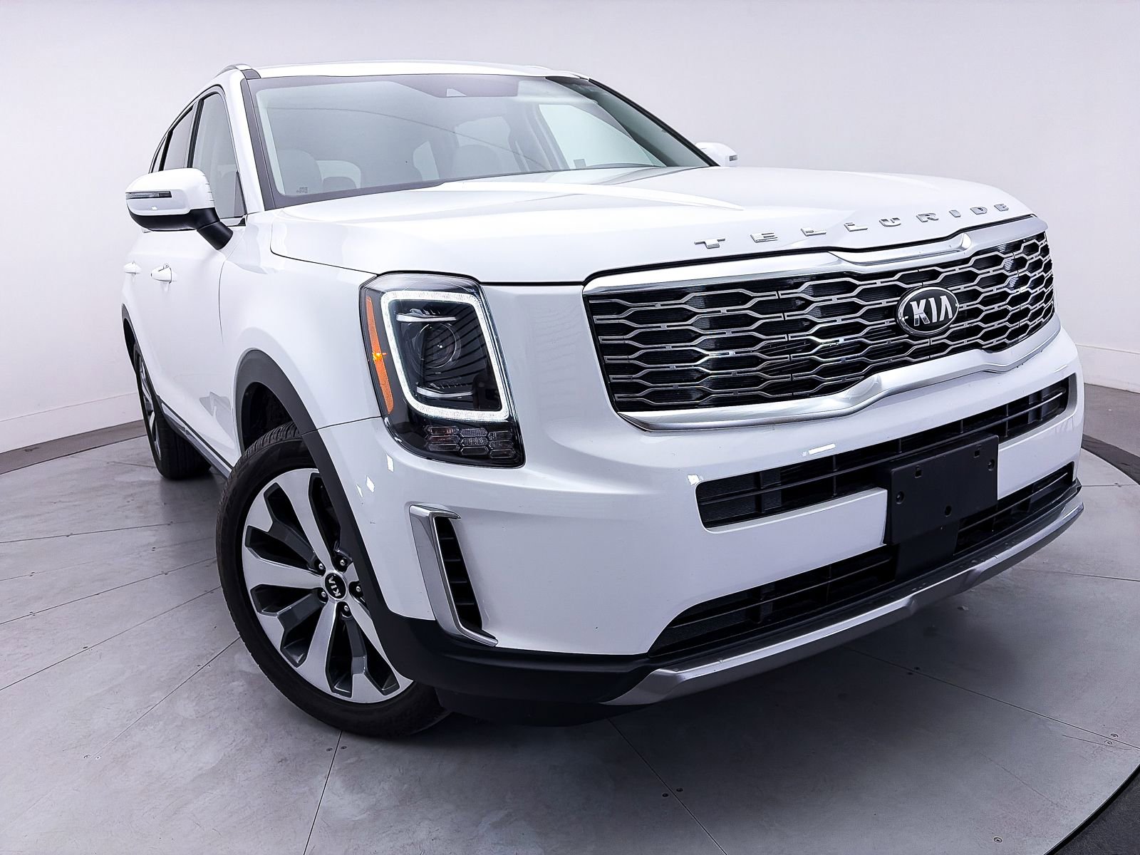 Used 2020 Kia Telluride EX w/ EX Premium Package image 8