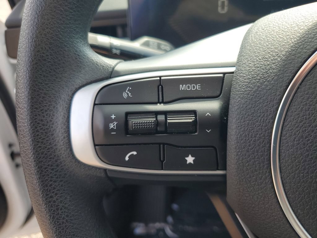 Used 2025 Kia K5 LXS FWD image 11