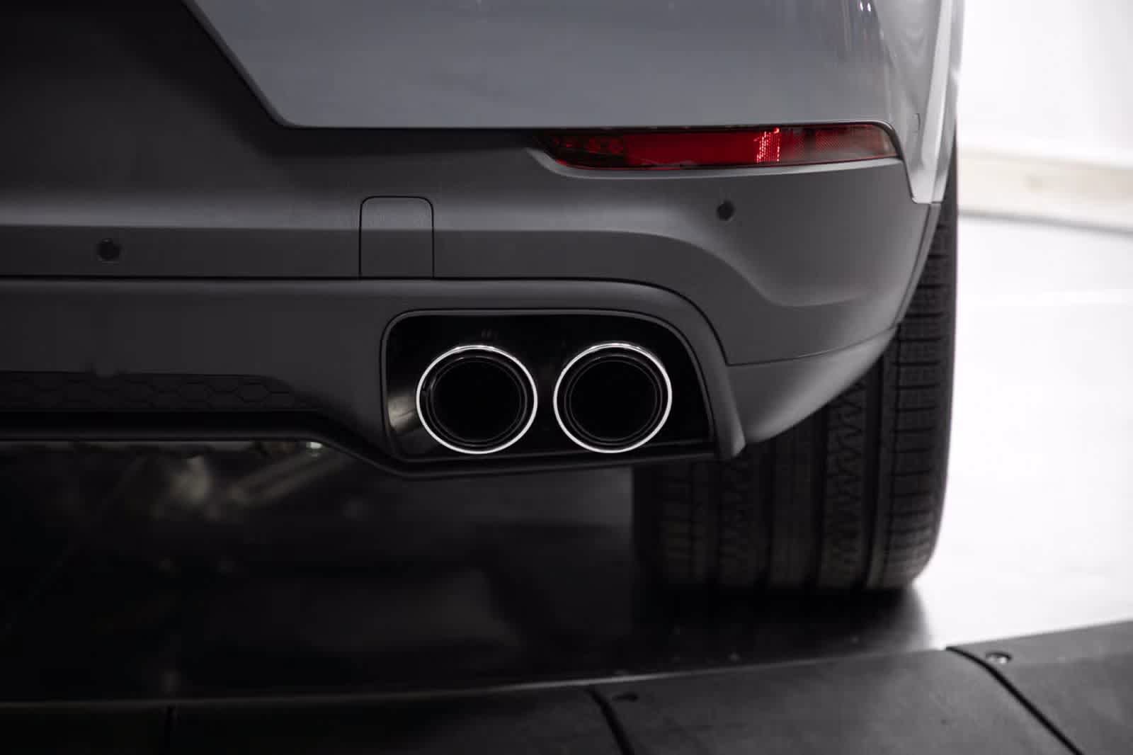Certified 2025 Porsche Cayenne S AWD/4WD image 20