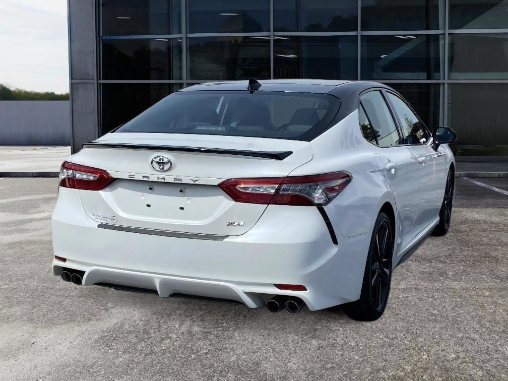 Used 2019 Toyota Camry XSE FWD image 8