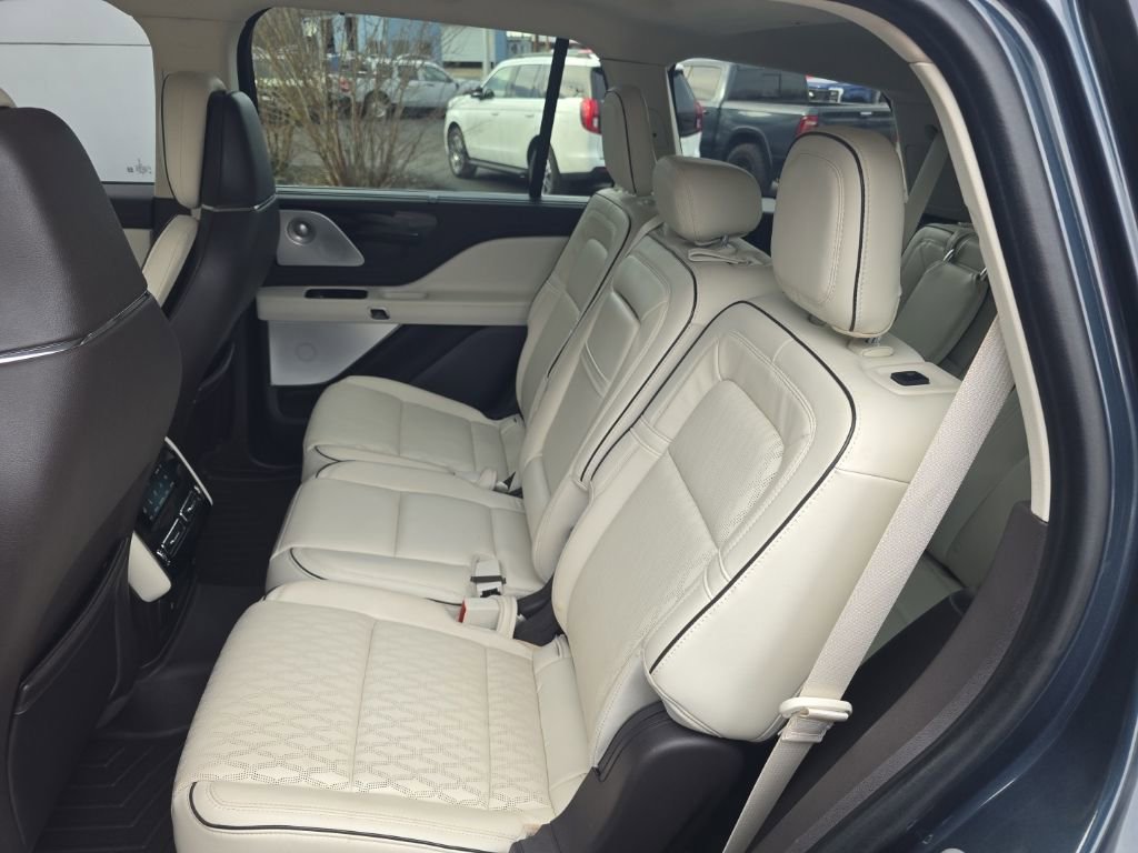 Used 2021 Lincoln Aviator Black Label w/ Dynamic Handling Package image 27