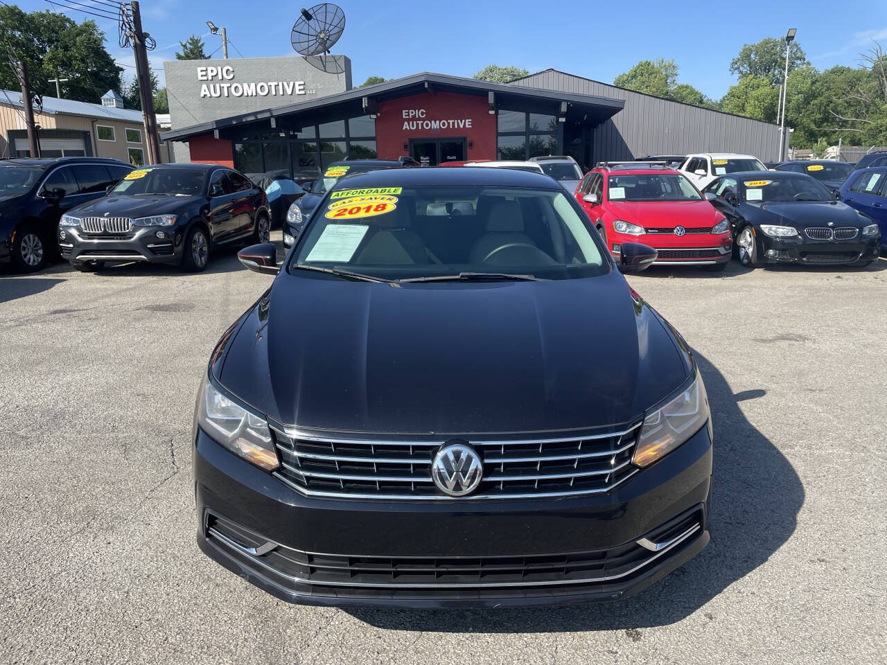 Used 2018 Volkswagen Passat 2.0T S FWD image 2