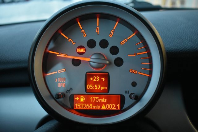 Used 2010 MINI Cooper Clubman Hardtop w/ Premium Pkg image 16