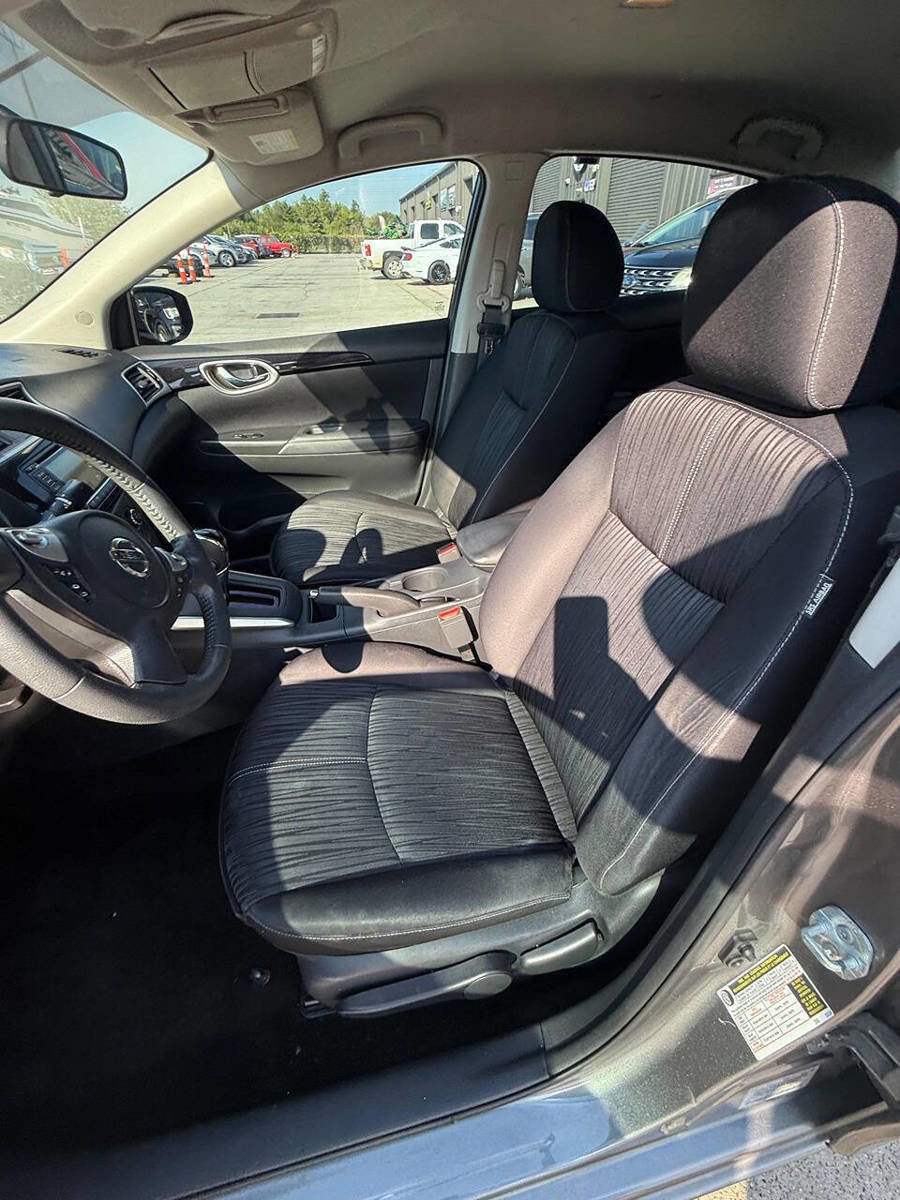 Used 2016 Nissan Sentra SV image 35