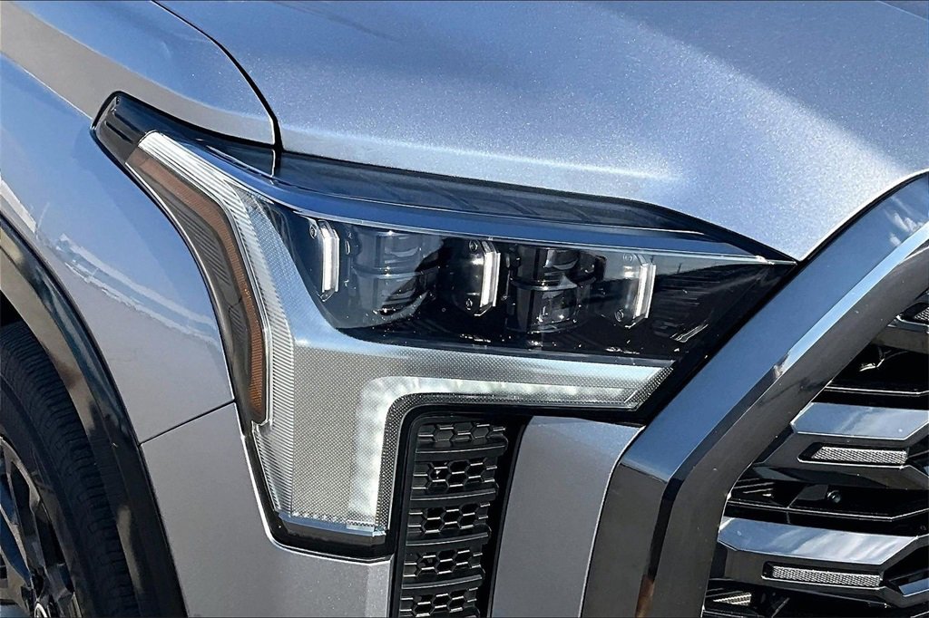 Used 2024 Toyota Tundra Platinum image 30