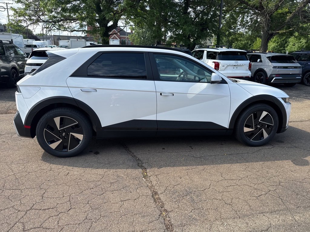New 2025 Hyundai Ioniq 5 SEL image 8