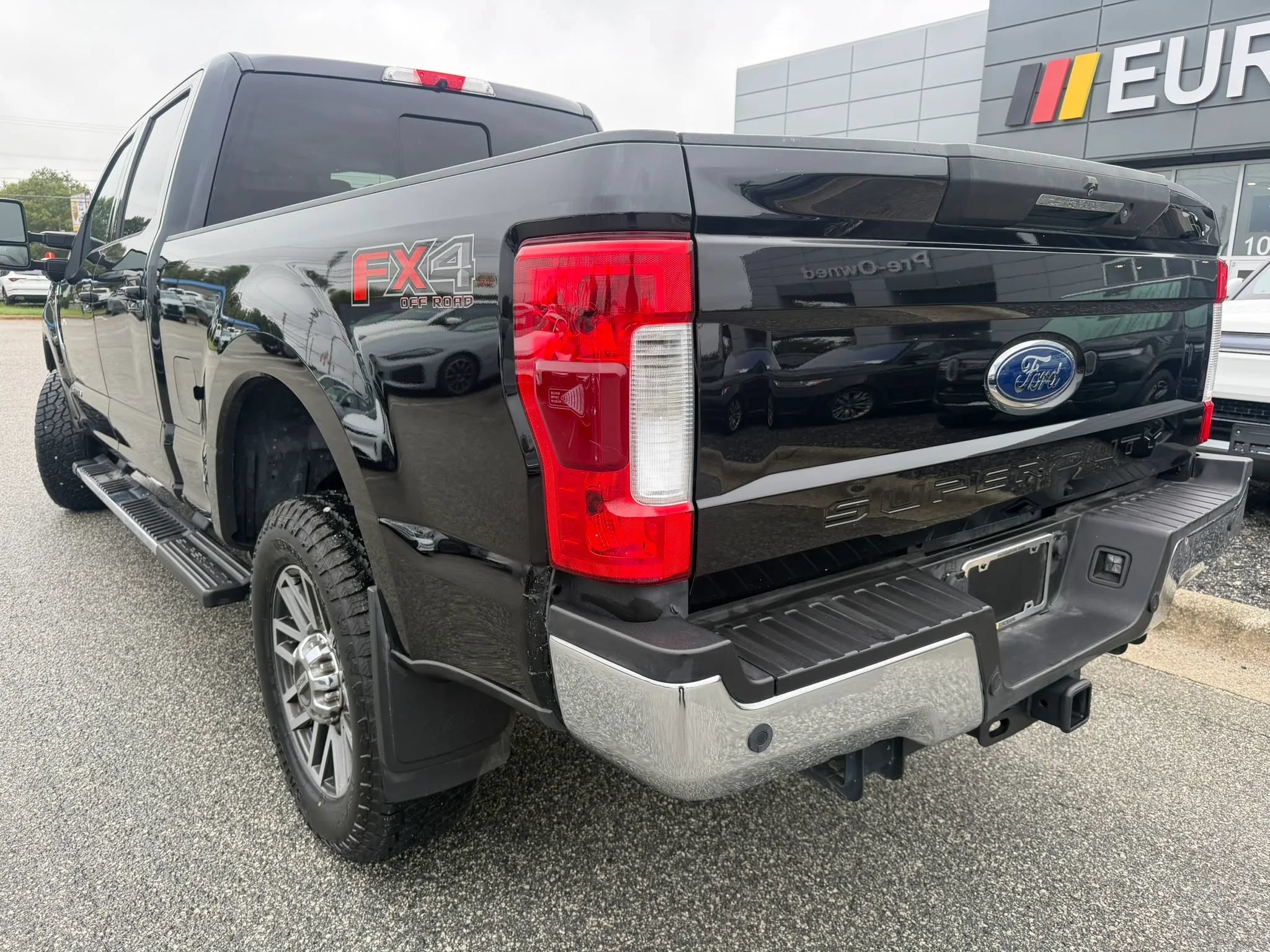 Used 2019 Ford F250 Lariat w/ Lariat Ultimate Package AWD/4WD image 3