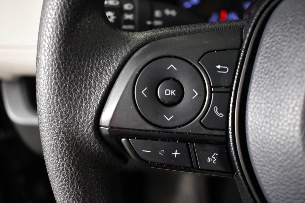 Used 2021 Toyota RAV4 XLE image 35