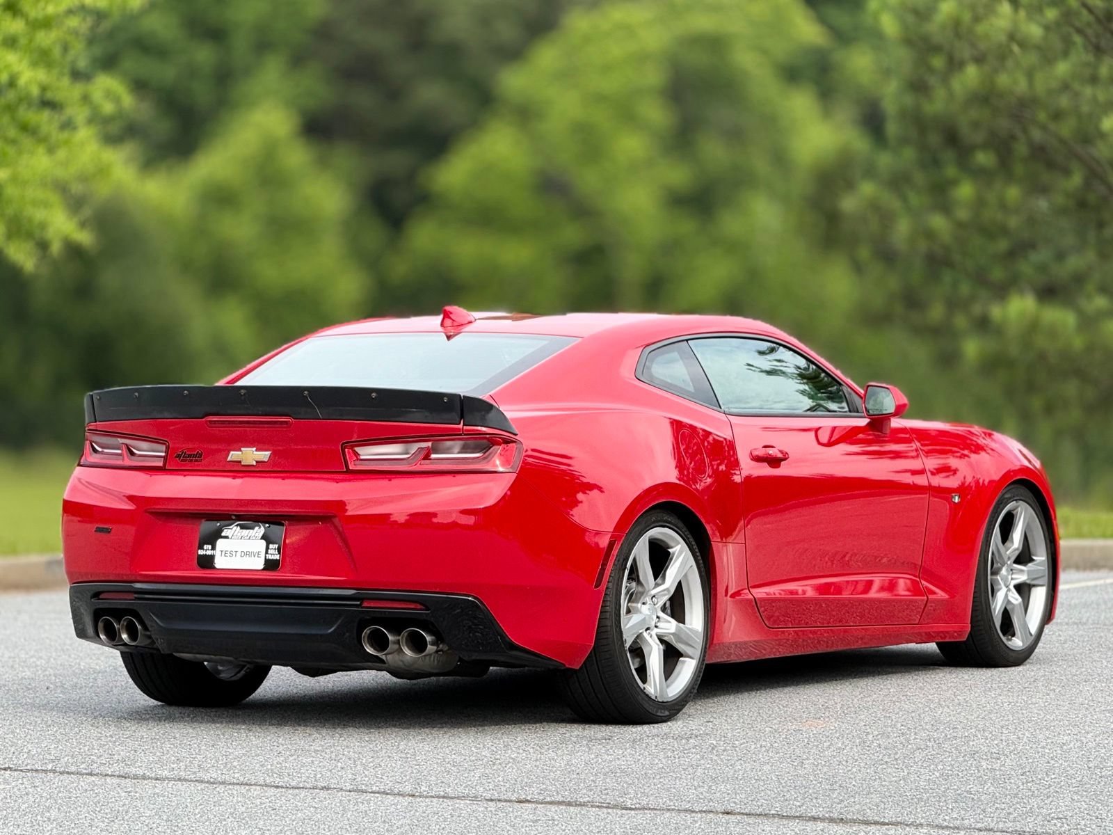 Used 2016 Chevrolet Camaro SS RWD image 11