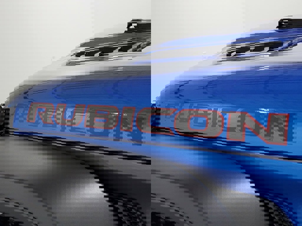 Used 2024 Jeep Wrangler Rubicon w/ Convenience Group AWD/4WD image 10