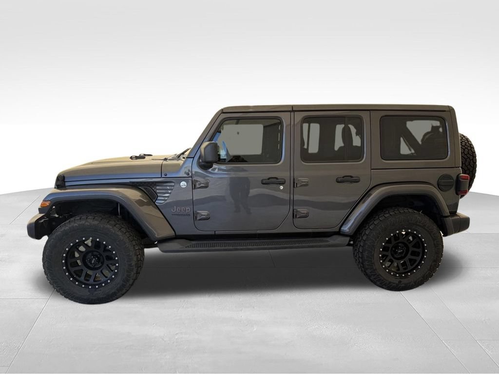 Used 2018 Jeep Wrangler Unlimited Sahara AWD/4WD image 9